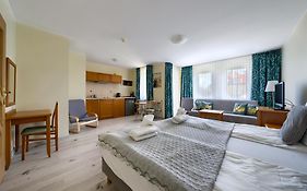 Apartamentyprzymorzu Wschod Slonca Olymp Z Basenem